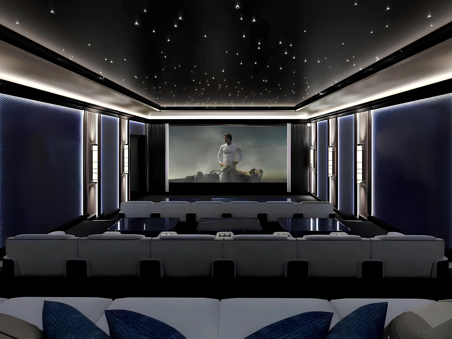 Privátní kino s hvězdným stropem a klubovými sedadly